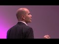 Chris Anderson at the Creativity World Forum 2008, presenting the future of business Chris Anderson at the Creativity World Forum 2008, presenting the future of business