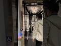 Gawat mami papi terjebak dalam lift aneh pas di singapore⁉️