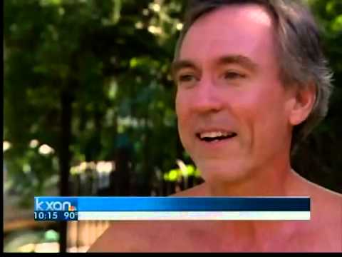 Man turns neighbors' heads with thong