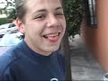 3Kg de Hielo Seco + 1 Día aburrido + 2 Idiotas = Problemas 3Kg de Hielo Seco + 1 Día aburrido + 2 Idiotas = Problemas