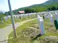 Srebrenica i mezarje Poto?ari