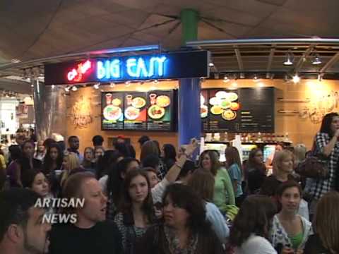 JUSTIN BIEBER CAUSES MALL CHAOS AND THERE'S NO JUSTICE