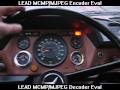 Honda SS50 brommer trekt Mercedes / Hanomag bus
