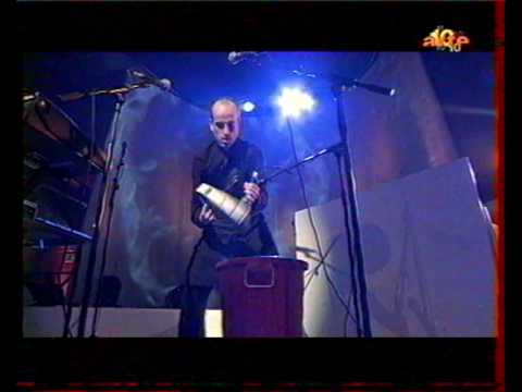 Radioboy - 2/2 : http://www.youtube.com/watch?v=jFeE-neEVxE Radioboy live (1/2) + Bjork interview (vostfr) @ Music Planet 2nite 2001 feat. Ray Cokes.