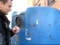 Fontenuova è una cittadina a pochi passi da Roma. E' malgovernata dagli amministratori e dai politici che non sono capaci neanche di realizzare un buon servizio di raccolta dei rifiuti. In compenso verrebbero fare un'inceneritore (thor. Questo filmato è stato realizzato dai 