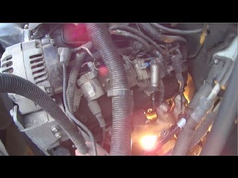 GMC Sierra 2500 HD truck exhaust manifold replace.Fix.Repair.