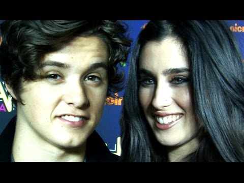 how to react after kiss