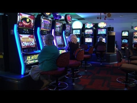 Australia to tackle slot machine addiction