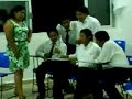 estos alumno del plantel cobay de dzemul le dan una gran despedida a una de las grandes maestras de vaca
