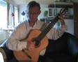 Per-Olov Kindgren plays his easy Study in e-minor