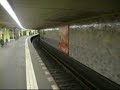 Ankunft und Abfahrt von 2 U-Bahnen in Nollendorfplatz Ankunft und Abfahrt von 2 U-Bahnen in Nollendorfplatz