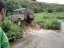 Trilha de Jeep em um Domingo Chuvoso