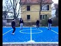 Kanacken spielen Fußball ohne Ball