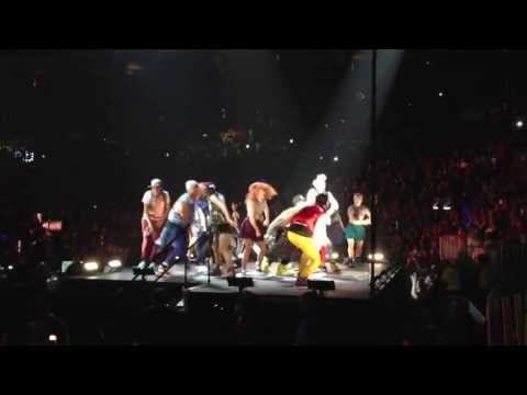 22 Red Tour Concert Performance Columbus, OH