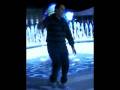 videos de roso aciendo la movida de las piernas