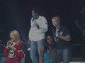 Vonzell Solomon singing \"Lean On Me\"