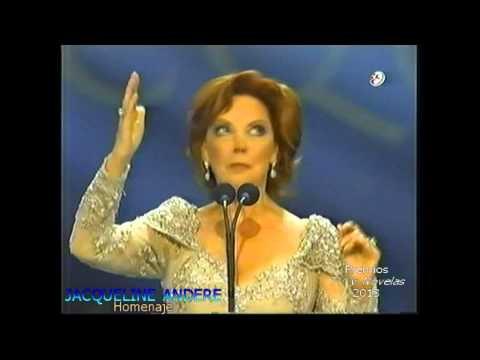 Jacqueline Andere: Premio a la Trayectoria (Premios TV y Novelas 2013)