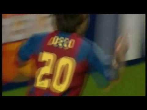 Vistiendo la camiseta del Bar&ccedil;a