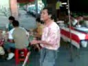 videos de Un peso que me regale pa comeeer!