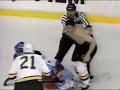 Gino Odjick devient fou et veut frapper tout le monde !