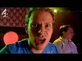 Sophie persuades Mark to try drugs, which he finds hard to take... Catchup with Peep Show on 4oD: www.channel4.com Download on iTunes clk.tradedoubler.com Visit the official website at Channel4.com www.channel4.com