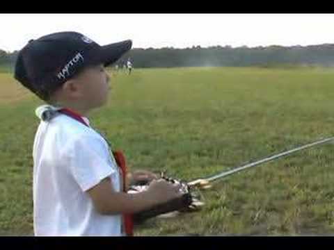 4 Year Old Justin Jee (Justin Chi) - RC Heli Stick Movement - Sep 2006