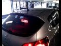 undercover wagen politie Haaglanden doet showtje met stopbord en blauwe lamp