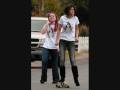 videos de Selena Gomez-skateboarding 10/5/08