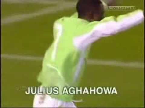 soccer am football -