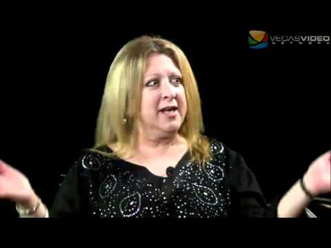 Awkward Silence 2.1 #022: Comedian Elayne Boosler