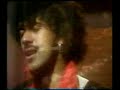 phil lynott y john sykes interpretando don't hurt me this way (please don't leave me).
otra versi�n del cl�sico video (que se ve como el hoyo)