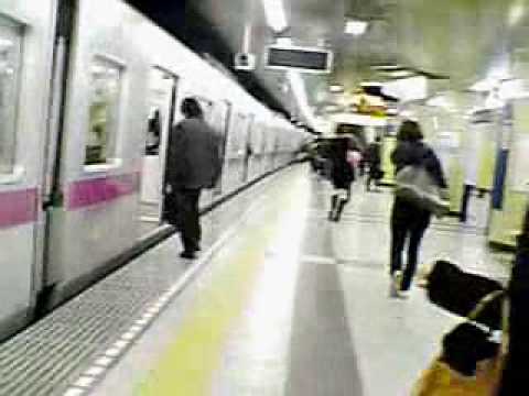 Subway ride in Tokyo,Japan (Tokyo Metro Hanzomon Line)