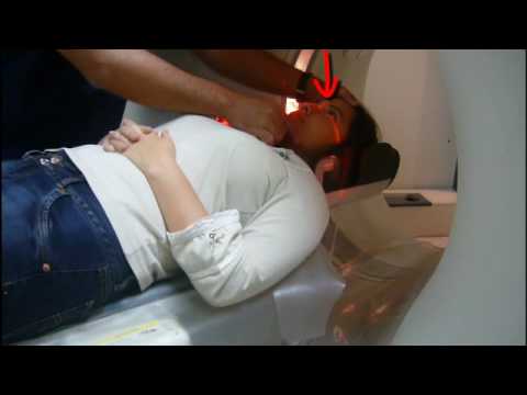 TAC - Descripción general de la realización de un TAC cerebral. arealmente se esbozan solo los aspectos técnicos y no los aspectos médicos. En TAC parte II, se hac...