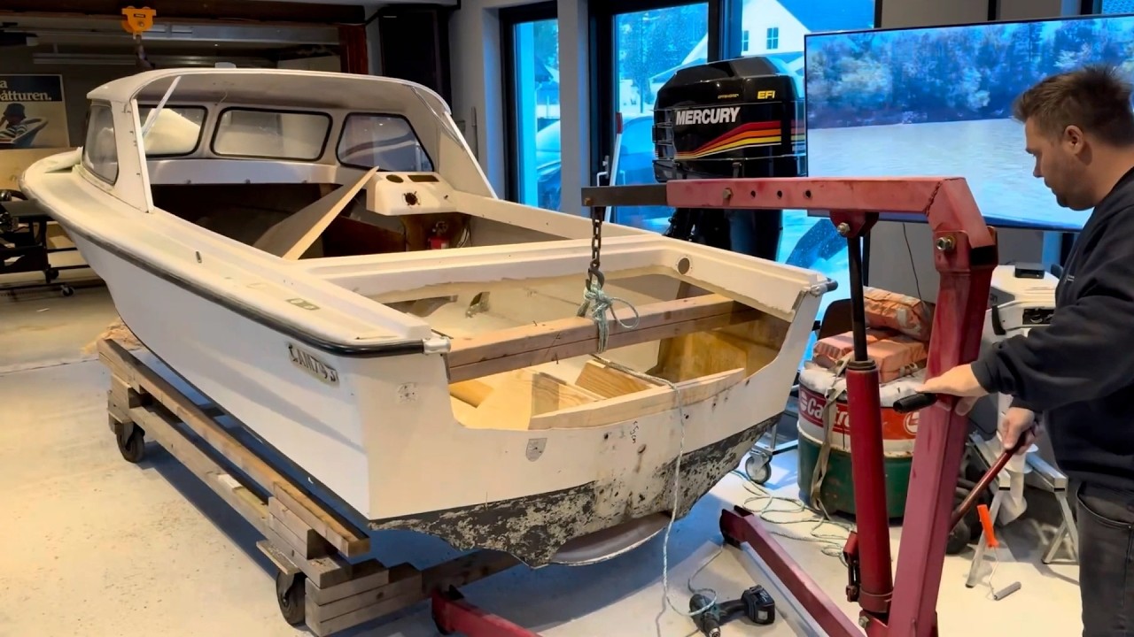 Man Restores Old Boat in His Garage and Brings It Back to Life | Start to Finish @Thatboatdude