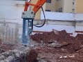 ESCAVADEIRA FH 200   ROMPEDOR TB 1135