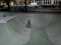 videos de Edvin shows off skills with skateboard !