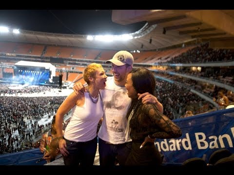 Behind the scenes of our Rihanna concert experience 