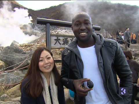 Simba eats black eggs in Japan