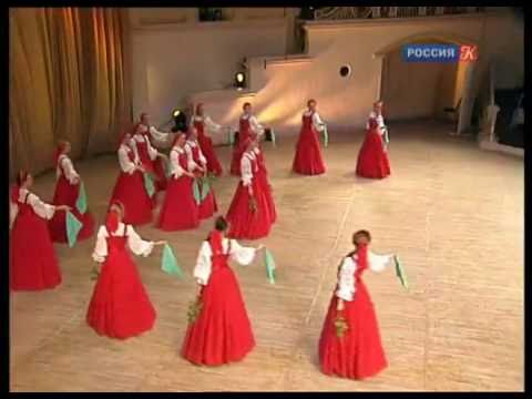 ¡Inexplicable! Bailarinas rusas parecen flotar en el escenario