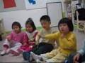 Super simple songs at MILK English One little finger
