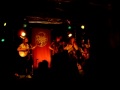 Rapalje speelt op Yule, Keltisch midwinterfestival in de oude remise