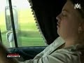 http://www.forum-transports.com - enqu�te exclusive ( bernard de la villardi�re ) - routiers : les transports de tous les dangers. - - en vingt ans, le volume de marchandises transport�es par la route a doubl� en france, le nombre de poids lourds a logiquement suivi cette courbe ascendante. le m�tier de chauffeur routier s'en est trouv� complexifi�. risques d'accidents, vols dans les remorques, trajets �puisants : la vie du routier n'est pas facile. http://www.forum-transports.com -