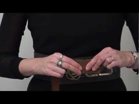 how to where a belt buckle