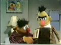 Ernie and Bert: The Radio Knob (Classic Sesame Street)