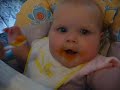 Amy mange des carottes
