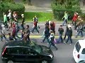 Manifestazione Studentesca Cassonetto all\