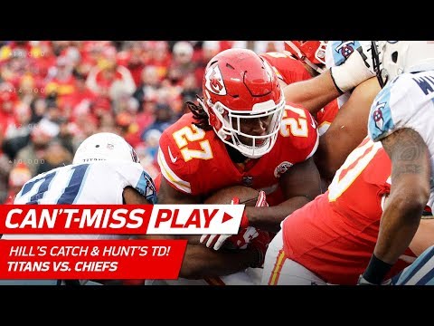 Video: Tyreek Hill's SPEEDY Catch-'n-Run Sets Up Kareem Hunt's TD! | Can't-Miss Play | NFL Wild Card HLs