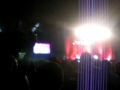 Cagazo en el audio durante We Care a Lot