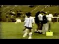 Maradona palleggi e finezze in allenamento Maradona palleggi e finezze in allenamento