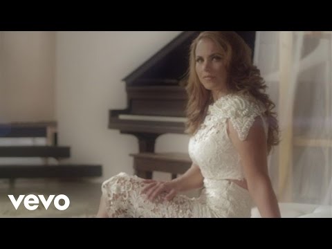 VÍDEO: Clipe de "No pudiste amar así", de Lucero